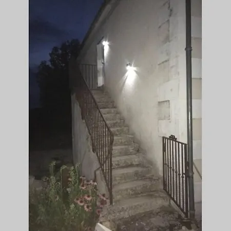 Logement Independant Le Poulailler Proche Guedelon Treigny Exterior photo