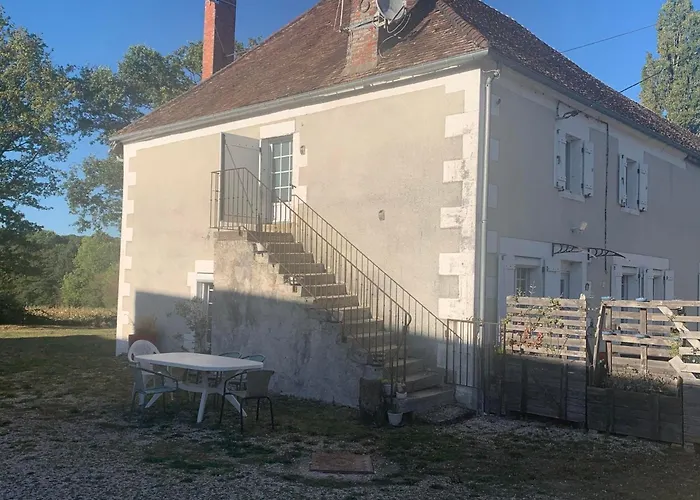 Logement Independant Le Poulailler Proche Guedelon