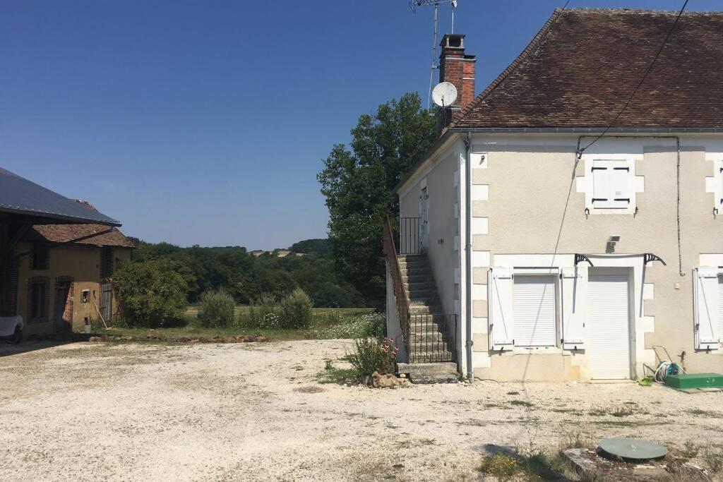 Independant Le Poulailler Proche Guedelon *